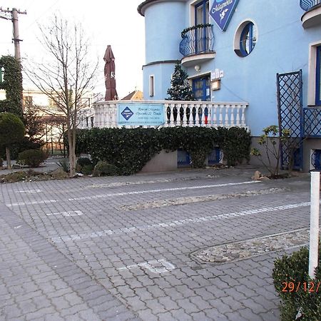 Pension Magnolia Trenčín Kültér fotó